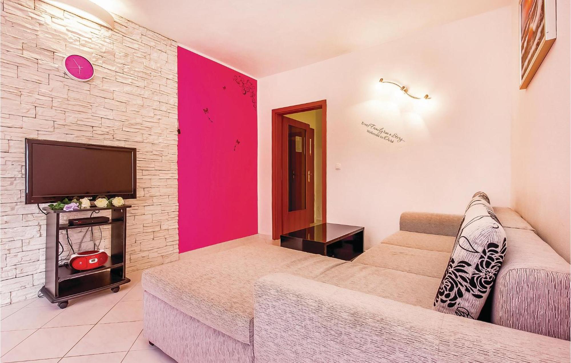 Awesome Apartment In Dobrinj With Wifi 外观 照片